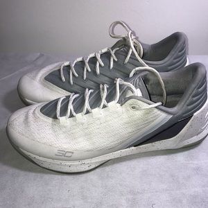 Under Armour Curry 3 size 13
